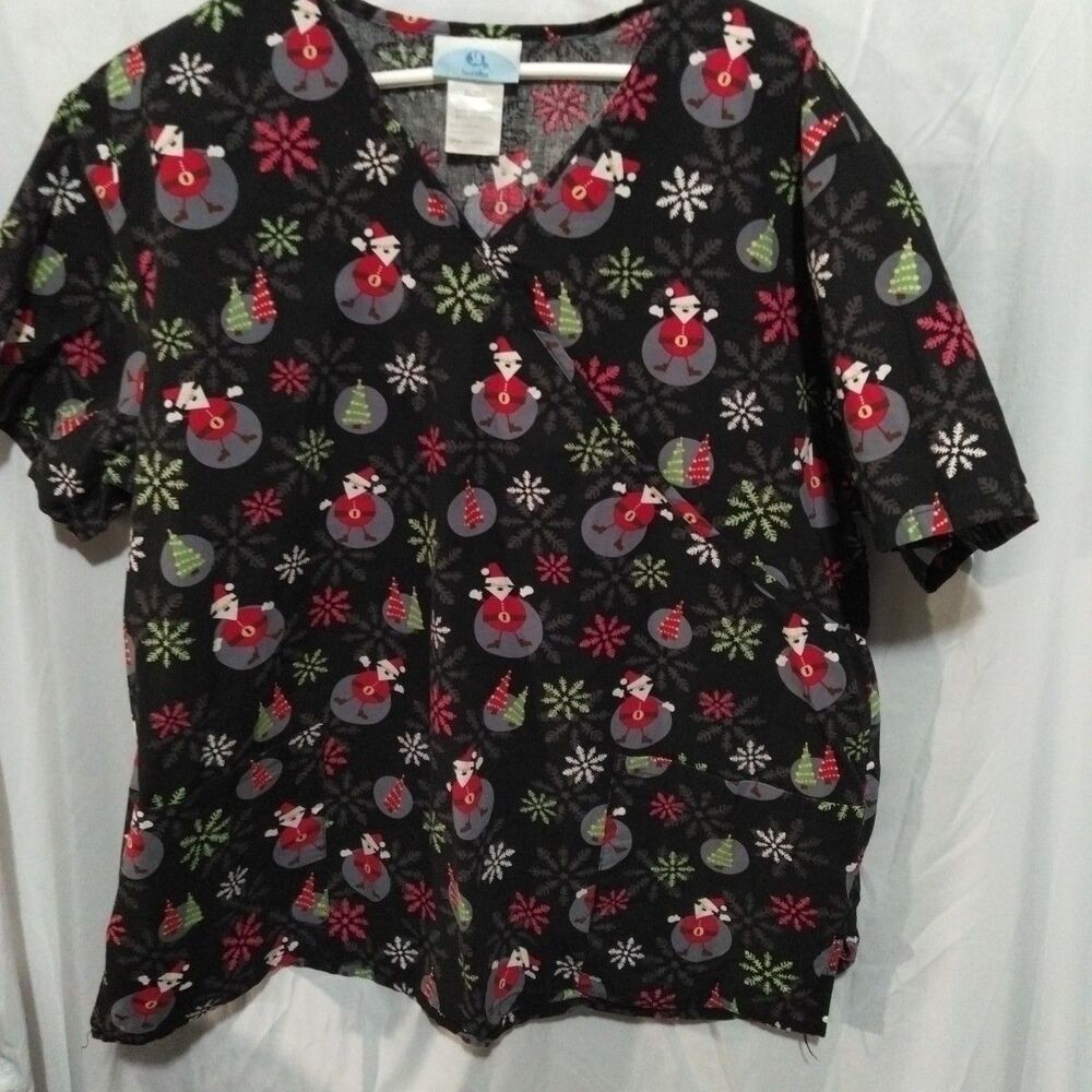 SB Scrubs Scrub XL Top Christmas Santa Clause Snow Flakes Trees Vet Peds Dentist